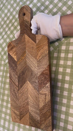 chevron-paddle-serving-board-mango-wood-cheese-charcuterie-board