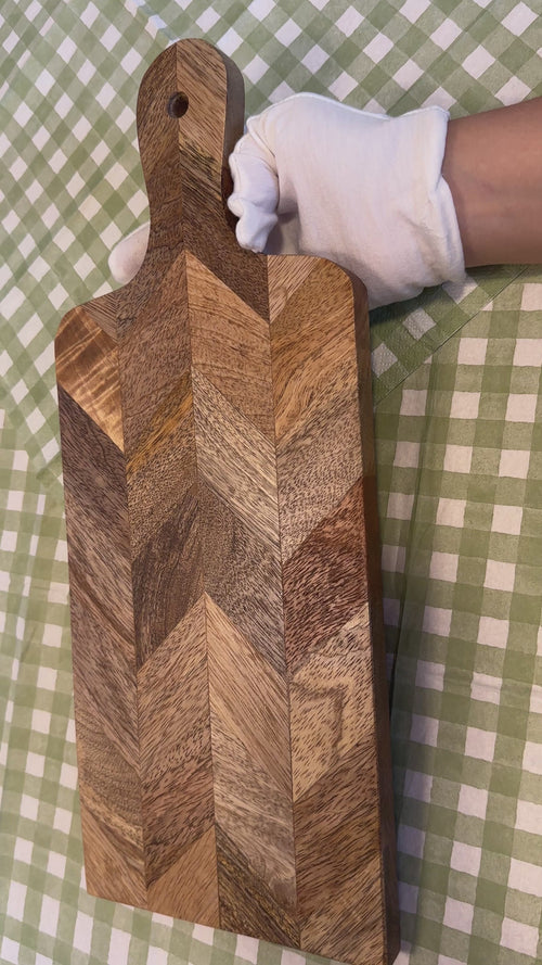 chevron-paddle-serving-board-mango-wood-cheese-charcuterie-board